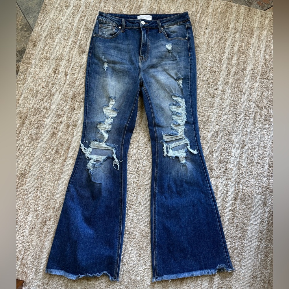 Risen Jeans Distressed Flare Raw Hem 15/32 RDP5024